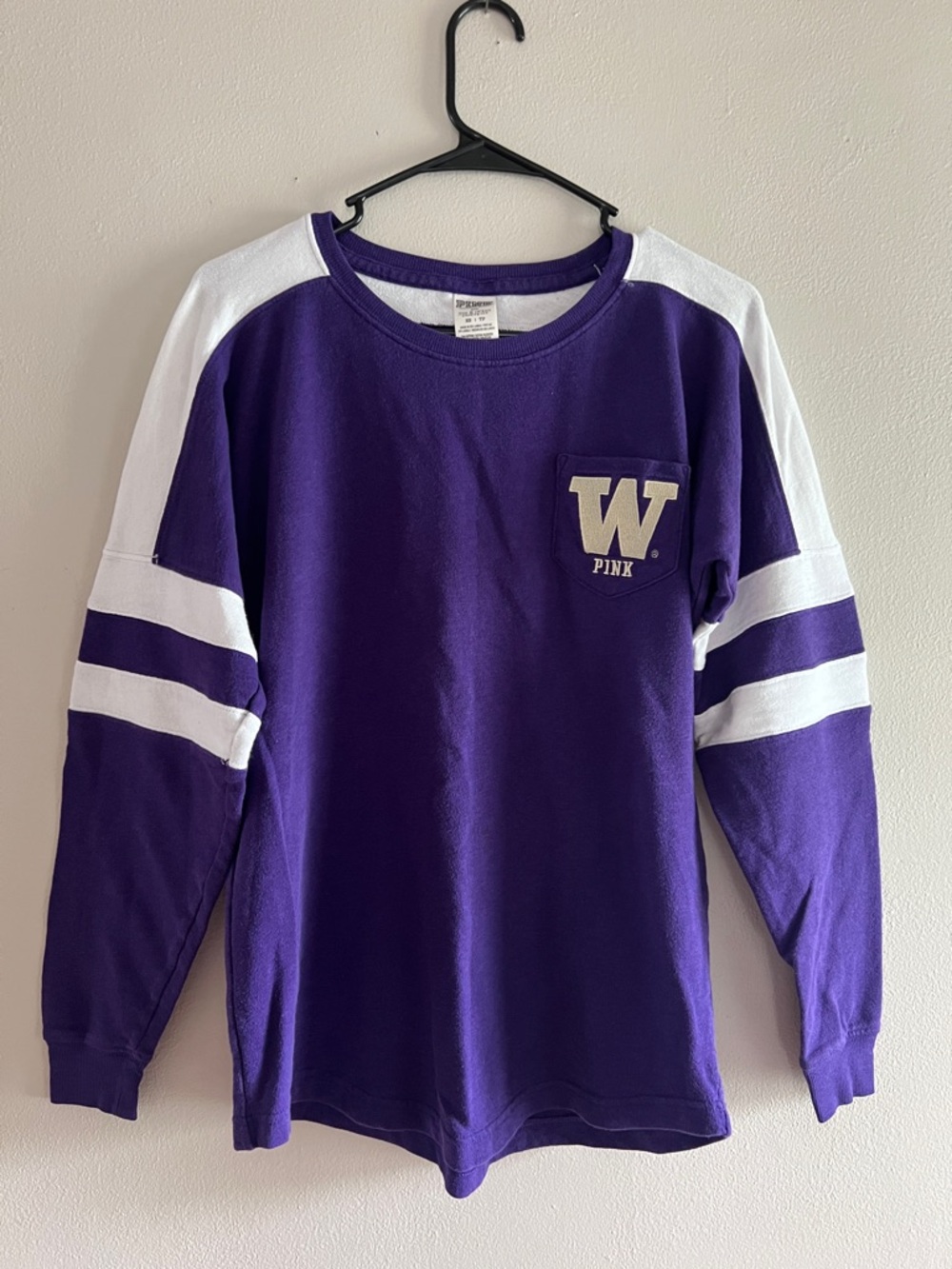 VINTAGE PINK UW Huskies long sleeve size xsmall